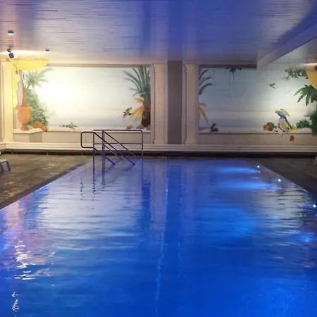 アパート With Indoor And Outside Pool, Sauna, 200 Meter To Lift , Fitnessroom, Tennis Place, Joyroom, Parkstadion Reserve
