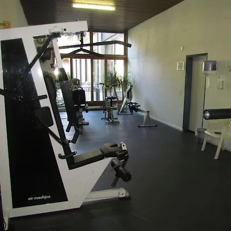 With Indoor And Outside Pool, Sauna, 200 Meter To Lift , Fitnessroom, Tennis Place, Joyroom, Parkstadion Reserve アパート