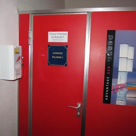 With Indoor And Outside Pool, Sauna, 200 Meter To Lift , Fitnessroom, Tennis Place, Joyroom, Parkstadion Reserve * ラア