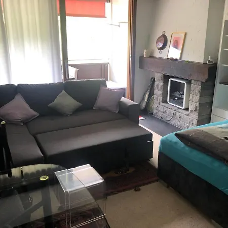 Apartment Alpine Retreat: Ski-in Access With Wellness Amenities *