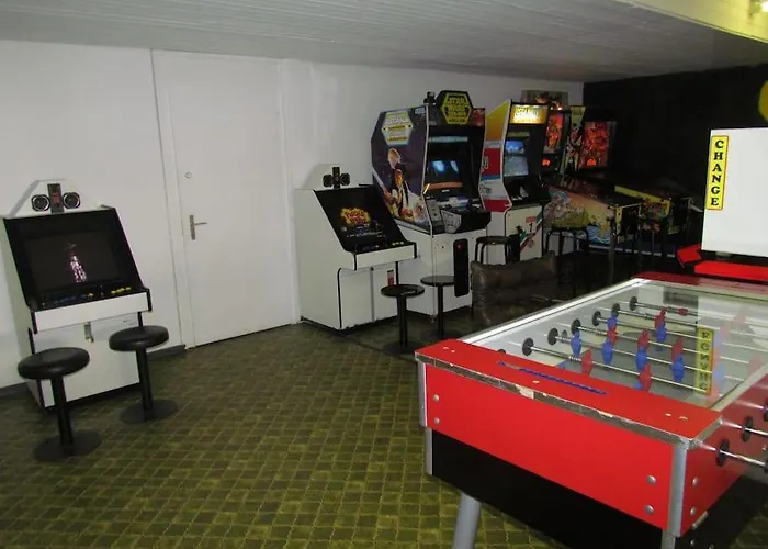 Lägenhet With Indoor And Outside Pool, Sauna, 200 Meter To Lift , Fitnessroom, Tennis Place, Joyroom, Parkstadion Reserve *