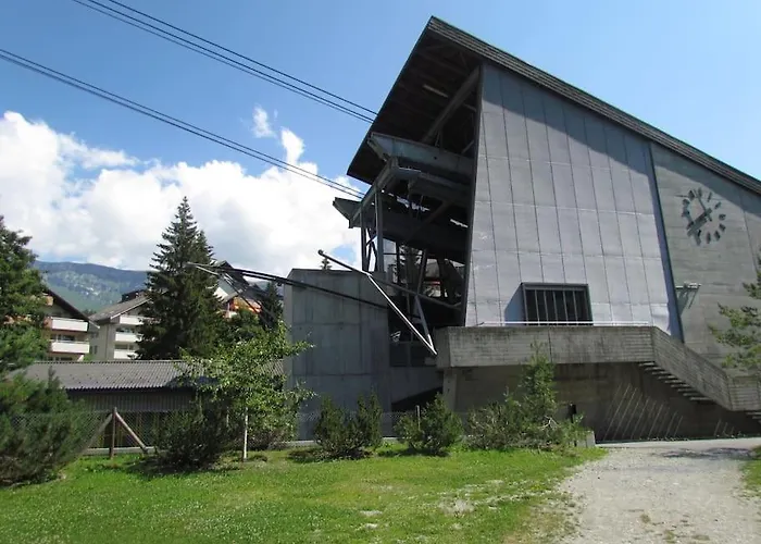 With Indoor And Outside Pool, Sauna, 200 Meter To Lift , Fitnessroom, Tennis Place, Joyroom, Parkstadion Reserve Lägenhet Laax