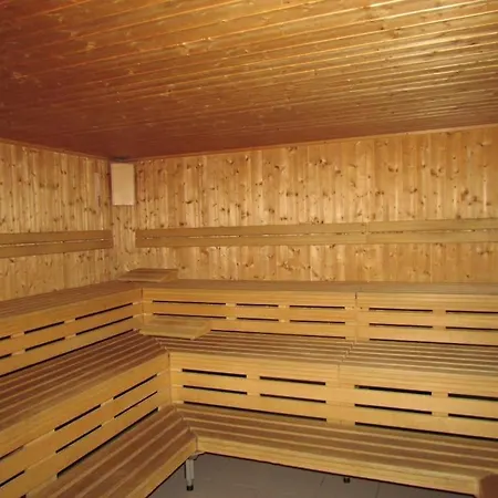 With Indoor And Outside Pool, Sauna, 200 Meter To Lift , Fitnessroom, Tennis Place, Joyroom, Parkstadion Reserve *