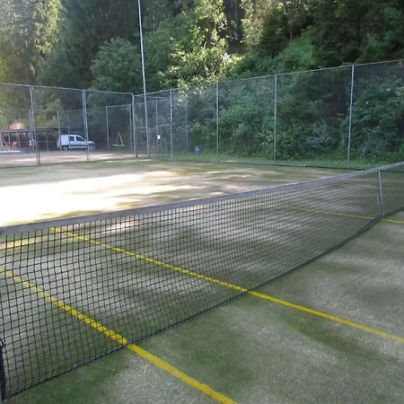 With Indoor And Outside Pool, Sauna, 200 Meter To Lift , Fitnessroom, Tennis Place, Joyroom, Parkstadion Reserve Daire