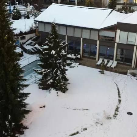 Daire With Indoor And Outside Pool, Sauna, 200 Meter To Lift , Fitnessroom, Tennis Place, Joyroom, Parkstadion Reserve