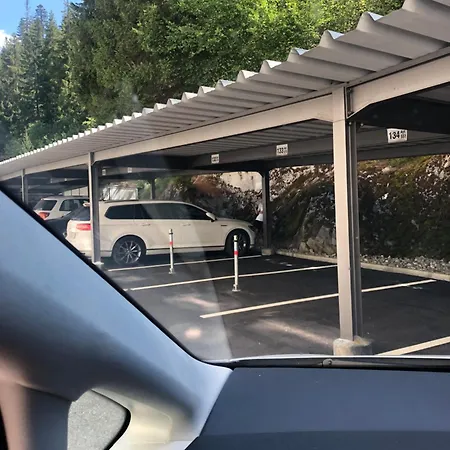 With Indoor And Outside Pool, Sauna, 200 Meter To Lift , Fitnessroom, Tennis Place, Joyroom, Parkstadion Reserve Daire Laax