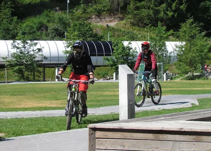 With Indoor And Outside Pool, Sauna, 200 Meter To Lift , Fitnessroom, Tennis Place, Joyroom, Parkstadion Reserve Апартаменты *