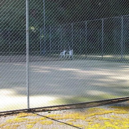 With Indoor And Outside Pool, Sauna, 200 Meter To Lift , Fitnessroom, Tennis Place, Joyroom, Parkstadion Reserve